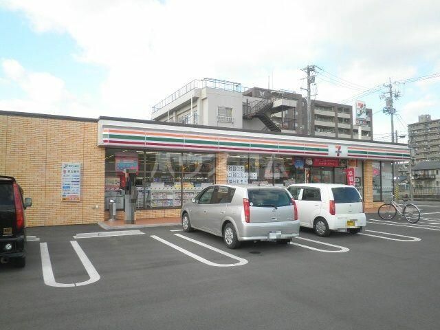 コンビニ　セブンイレブン 四日市中川原1丁目店（コンビニ）まで387m