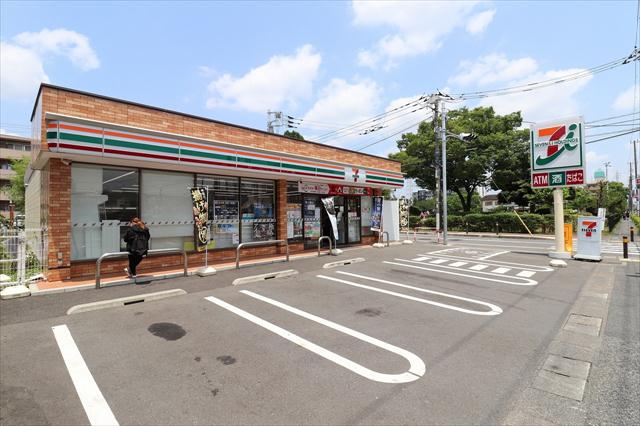 コンビニ　セブンイレブン（コンビニ）まで283m