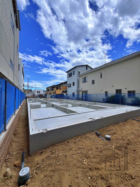 建物外観　外観（建設中）