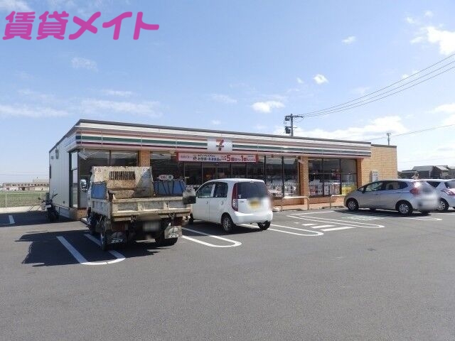 コンビニ　セブンイレブン四日市生桑町店（コンビニ）まで529m