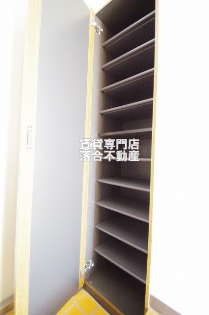 収納　シューズ収納