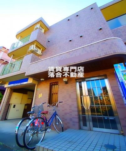 建物外観　鉄筋コンクリート造