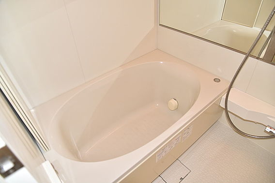 バス・シャワールーム　写真は同タイプ住居です。