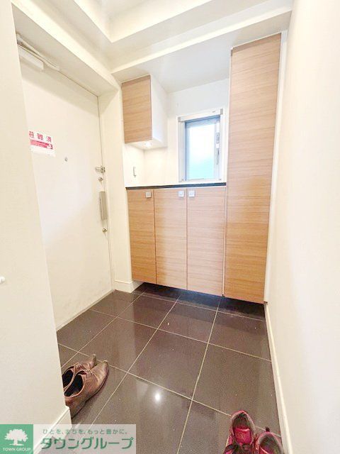 玄関　★現在内装工事中です★