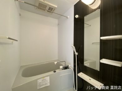 バス・シャワールーム　画像は別号室の為、現状優先になります。