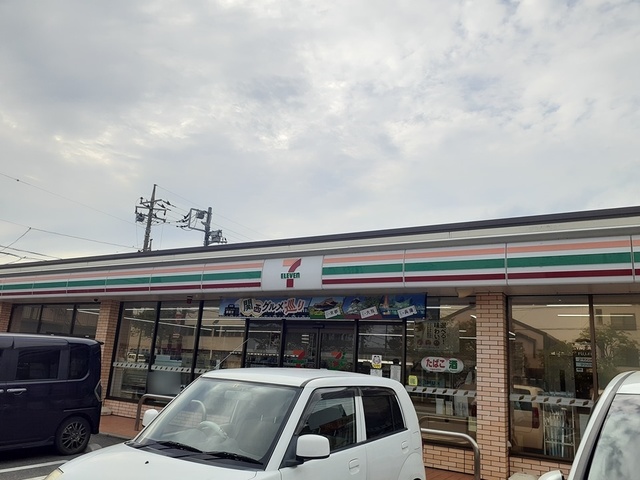コンビニ　セブンイレブン（コンビニ）まで505m