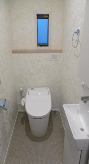 トイレ　シンプルで使いやすいトイレです