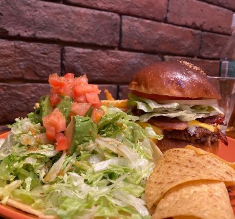 飲食店　ロコフィ（飲食店）まで153m