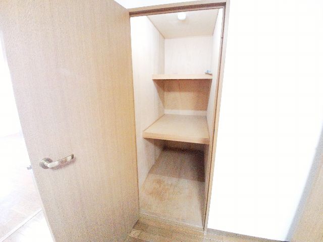 収納　リビング収納