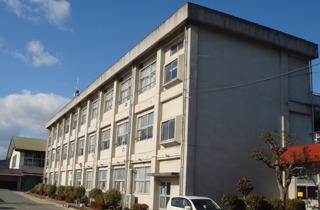 小学校　倉敷市立庄小学校（小学校）まで662m