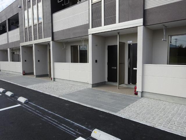 建物外観　外観写真（昼）