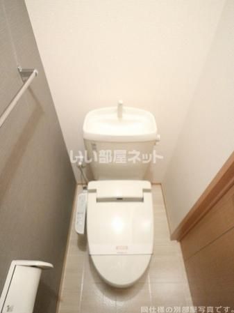 メゾンド・ソレーユHiguchiのトイレ写真