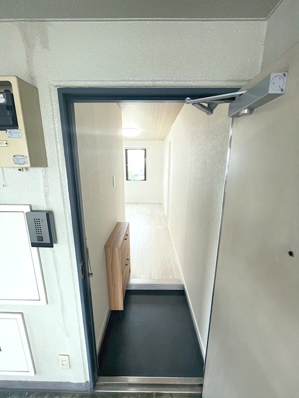 玄関　別室参考写真です。