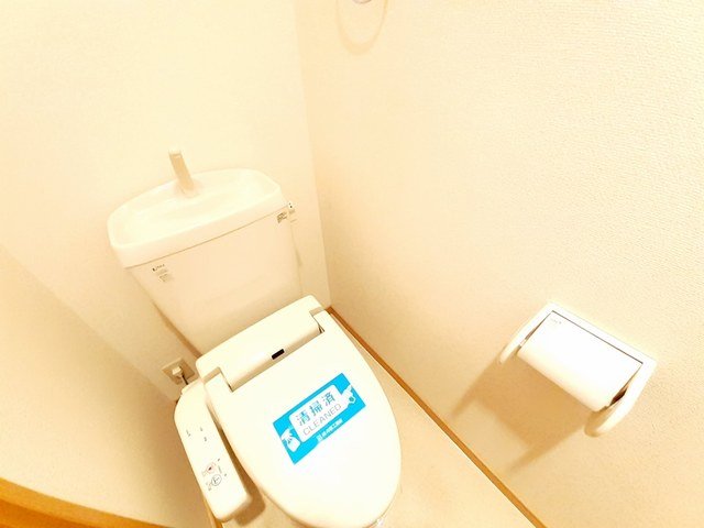 トイレ　コンパクトで使いやすいトイレです