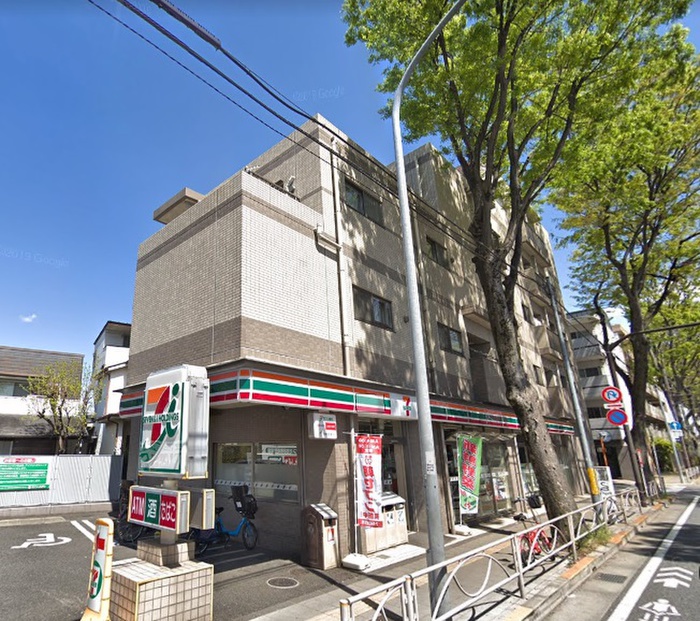 コンビニ　セブンイレブン（コンビニ）まで233m