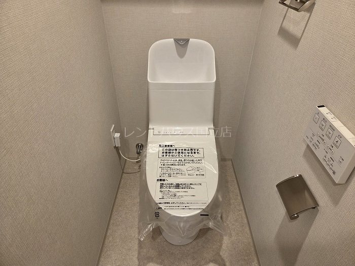 トイレ　同物件別部屋参考写真です