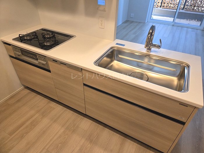 キッチン　同物件別部屋参考写真です