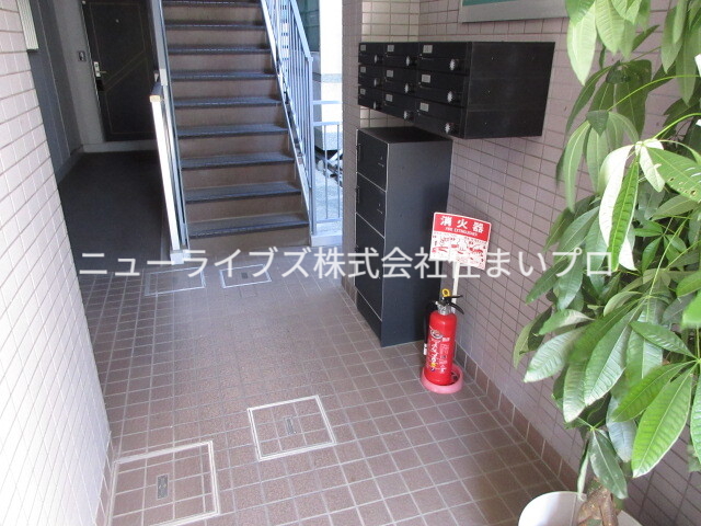 京阪本線 寝屋川市駅 徒歩3分 3階建 築31年の外観写真