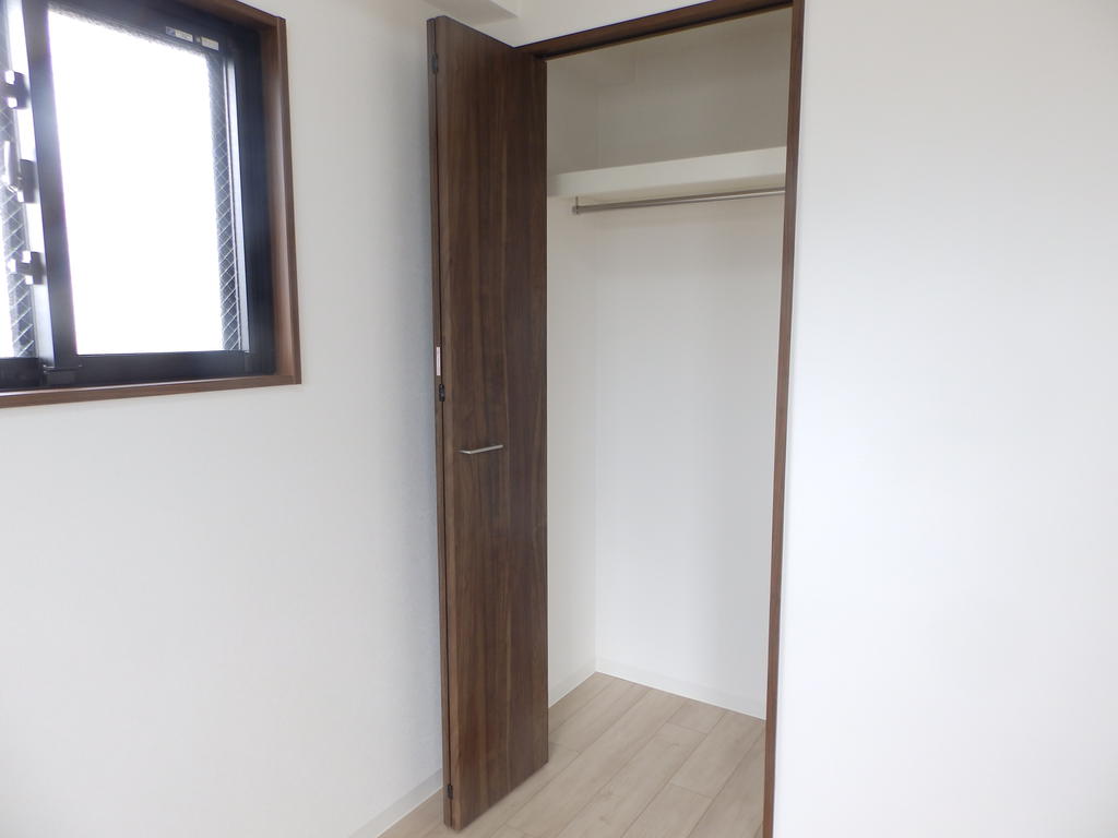収納　各部屋あります