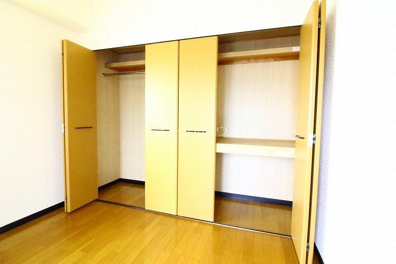 収納　退去予定のため別部屋写真使用