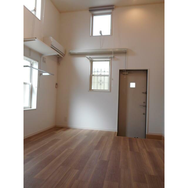 居室・リビング　画像は現入居者の入居前写真になります