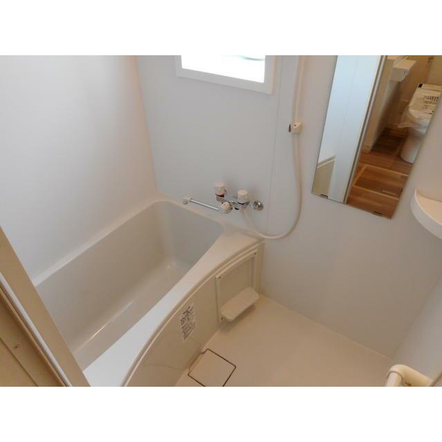 バス・シャワールーム　画像は現入居者の入居前写真になります