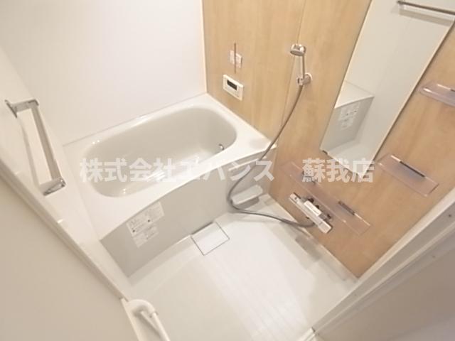 バス・シャワールーム　ゆったり過ごせるお風呂です