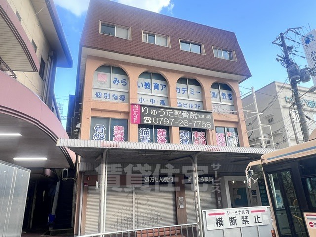 グランディア逆瀬川壱番館