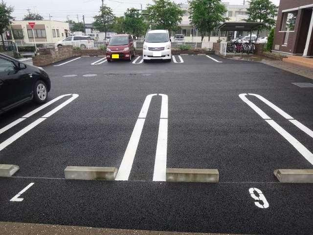 駐車場　駐車場