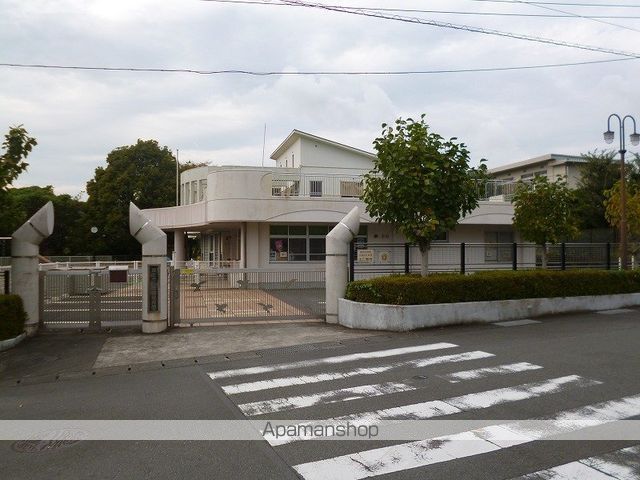 幼稚園・保育園　鷹岡保育園（幼稚園・保育園）まで518m