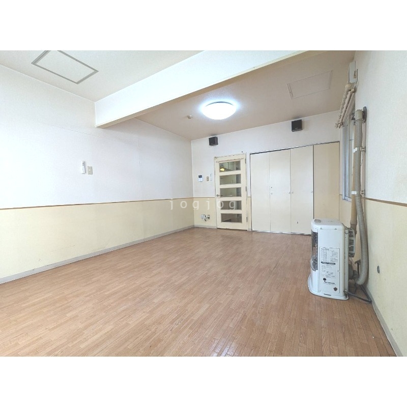その他部屋・スペース　壁が多く使いやすいリビングです。