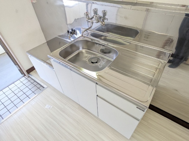 キッチン　２０２号室の写真