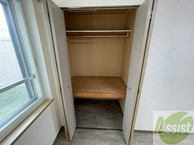 収納　洋室にはクローゼットがあるのですっきり片付きそうです。