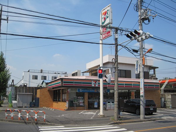 コンビニ　セブンイレブン（コンビニ）まで449m
