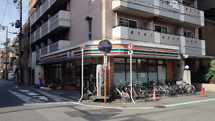 コンビニ　セブンイレブン 大阪日本橋1丁目店（コンビニ）まで298m