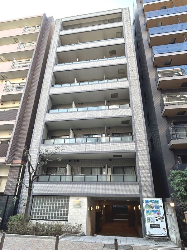 建物外観　落ち着いた雰囲気の外観です