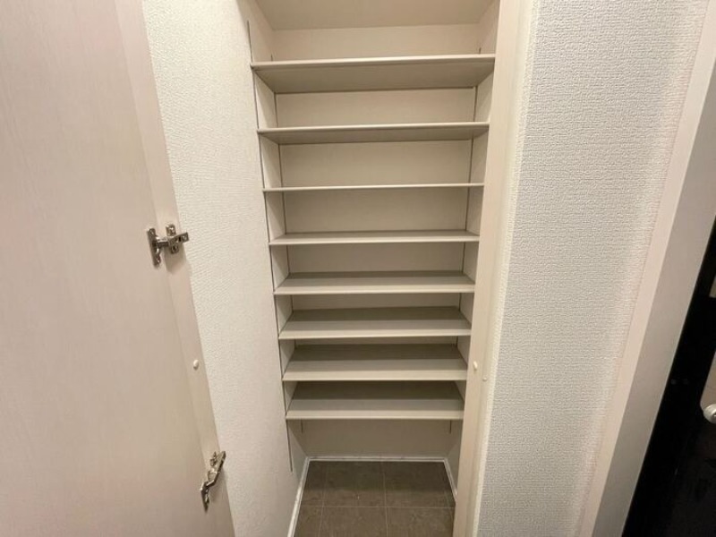 玄関　図面と現状に相違がある場合には現状を優先