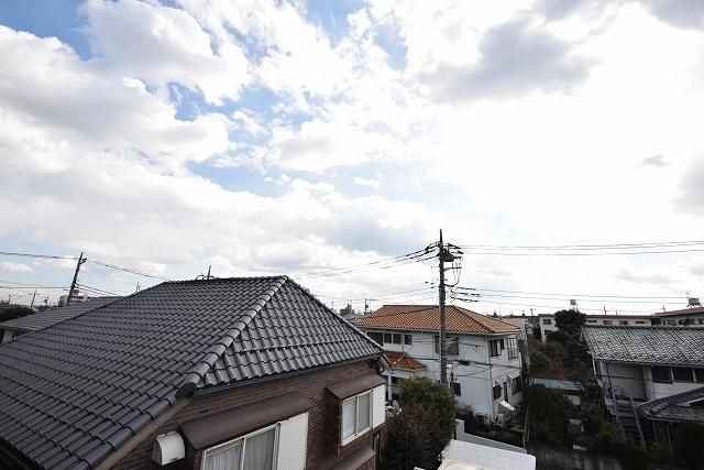眺望　★バルコニーからの風景・駅徒歩3分ですが閑静な住宅街です★