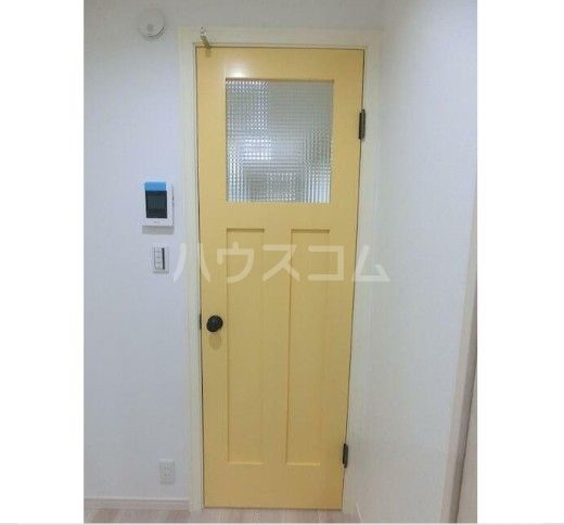 QUIET CRAB HOUSE 鶴見寺谷の玄関写真