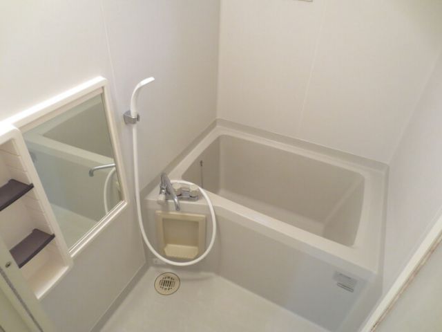 サンライズ吉永E棟の風呂写真