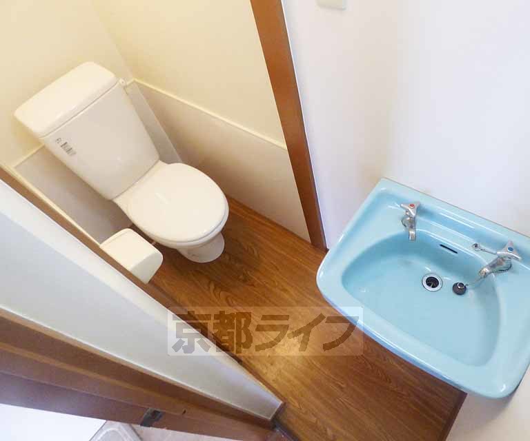 中川マンションのトイレ写真