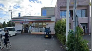 コンビニ　セブン-イレブン 焼津小川店（コンビニ）まで300m