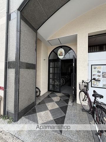 地下鉄谷町線 中崎町駅 徒歩5分 10階建 築35年の外観写真
