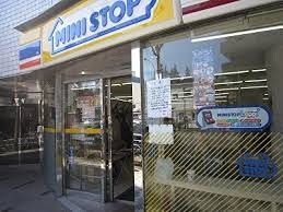 コンビニ　ミニストップ 神宮前2丁目店（コンビニ）まで188m