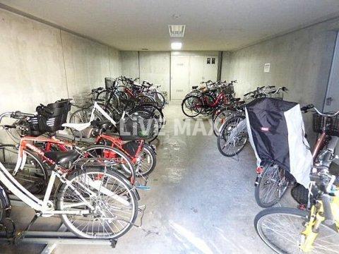 駐車場　駐輪場