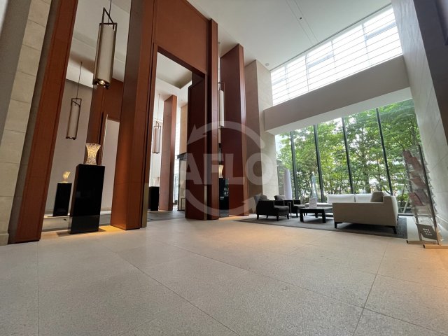 ロビー　グランドメゾン新梅田タワー　ロビー