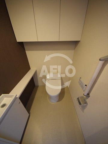 トイレ　グランドメゾン新梅田タワー　温水洗浄便座