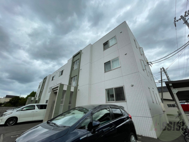 建物外観　札幌市北区北２５条西「サージュブリエ１」
