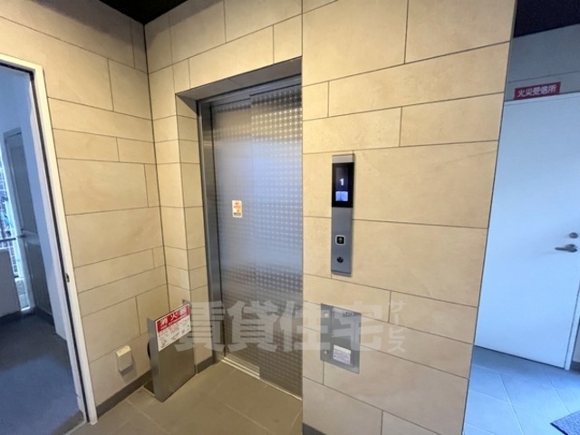 地下鉄御堂筋線 東三国駅 徒歩3分 7階建 築10年の外観写真