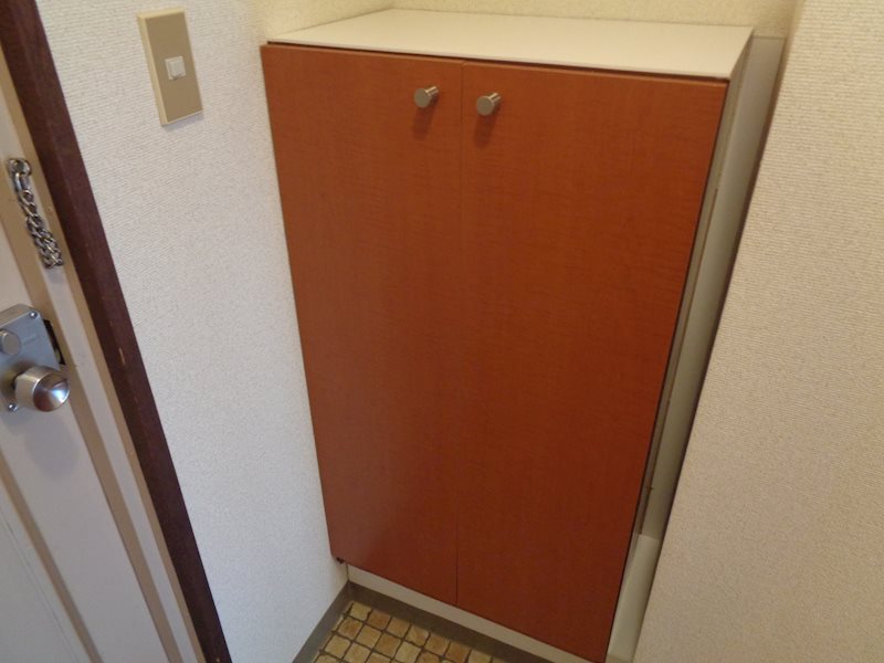 ヴレッヂ林の玄関写真